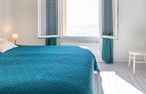 Pirou Villa | Stunning private villa for 8 people with WIFI, TV and terrace