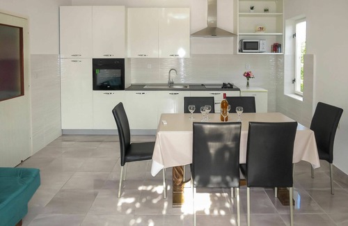 Ugljan House | Stunning private villa for 8 guests with A/C, WIFI, TV and terrace