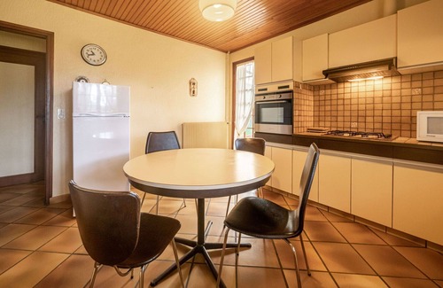 Mimizan House | Stunning private villa for 3 guests with WIFI, TV, terrace and pets allowed