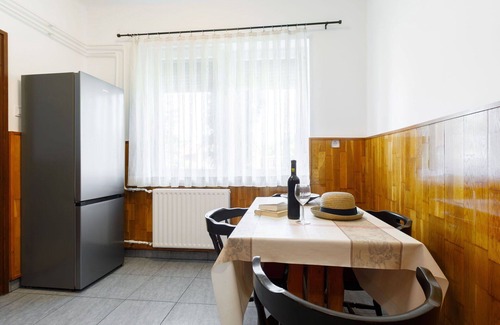 Balatonfenyves House | Stunning private villa for 10 guests with WIFI, TV and terrace