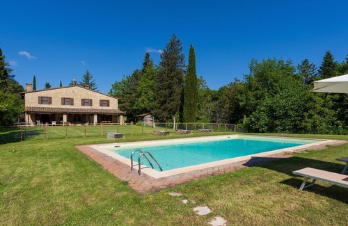 Cetona Villa | Stunning private villa for 8 guests with WIFI, private pool, TV, patio and panoramic view
