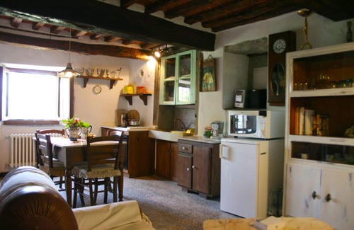 San Pietro a Cegliolo Villa | Stunning private villa for 5 guests with WIFI, private pool, pets allowed and parking