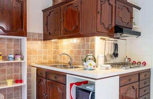 Invorio House | Stunning private villa for 6 people with A/C, TV, terrace and pets allowed