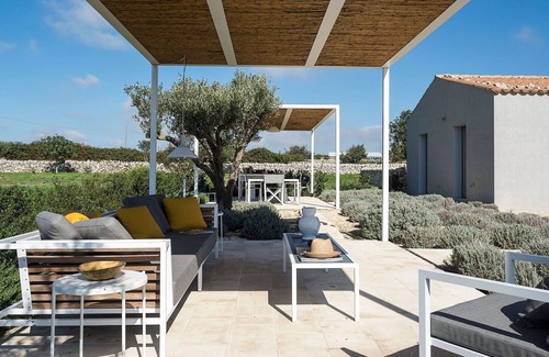 Ragusa Villa | Stunning private villa for 6 people with WIFI, A/C, private pool, TV, patio and panoramic view