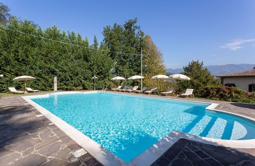 Vicchio Villa | Stunning private villa for 20 guests with sauna, WIFI, private pool, TV, patio and panoramic view