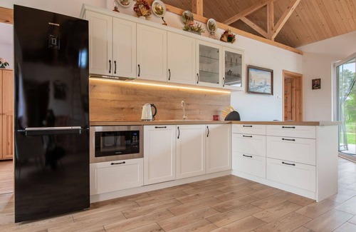 Kierwik House | Stunning private villa with WIFI, hot tub, TV, terrace, pets allowed and panoramic view