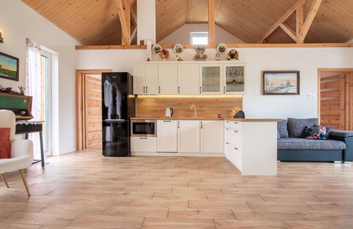 Kierwik House | Stunning private villa with WIFI, hot tub, TV, terrace, pets allowed and panoramic view