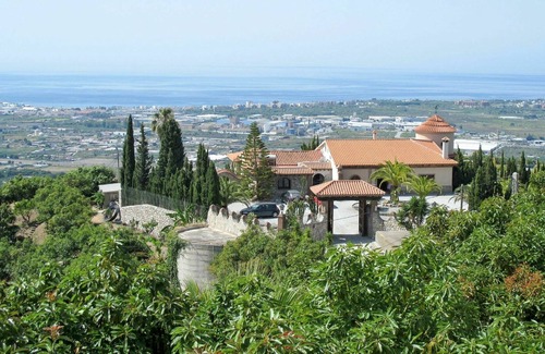 Motril Villa | Stunning private villa with hot tub, WIFI, A/C, private pool, TV, terrace, pets allowed and park...