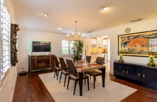 Lake Worth House | STUNNING RETREAT pool, waterfall, beach, tikis, 3 BD