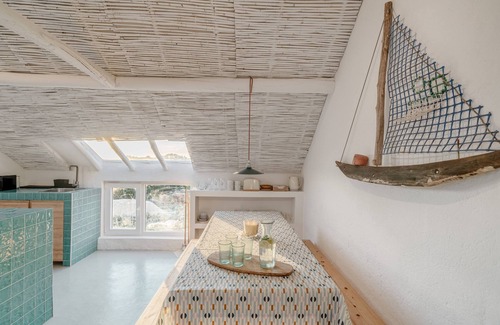 Azoia Villa | Stunning Retreat w/pool in Azoia - Casa da Serra 1