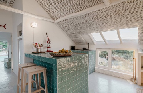 Azoia Villa | Stunning Retreat w/pool in Azoia - Casa da Serra 1