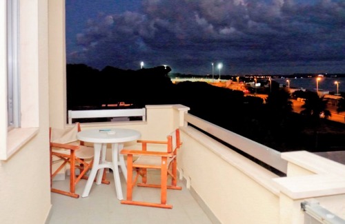 Il Monte Apartment | Stunning sea view flat for 6 Baia Verde Gallipoli