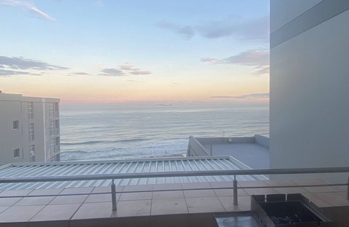 Bluff Apartment | Stunning Sea View 3BR Beach Apartment Perna Perna North Coast KZN