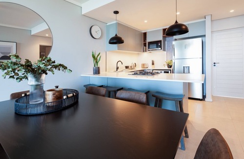 Umhlanga Ridge Apartment | Stunning Sea Views , Inverter , Steam Room