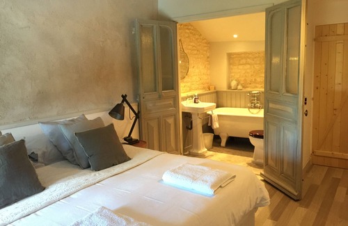 Pouille Other | Stunning, Stylish, Private, 6 Bed, Heated Pool, Gated,