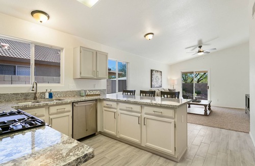 Dove Mountain House | Stunning Vacation Home - Trails, Golf & Dining!