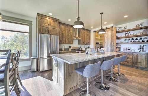 Star Valley Ranch House | Stunning Valley Home w/Furnished Deck & Mtn Views