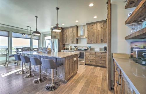 Star Valley Ranch House | Stunning Valley Home w/Furnished Deck & Mtn Views