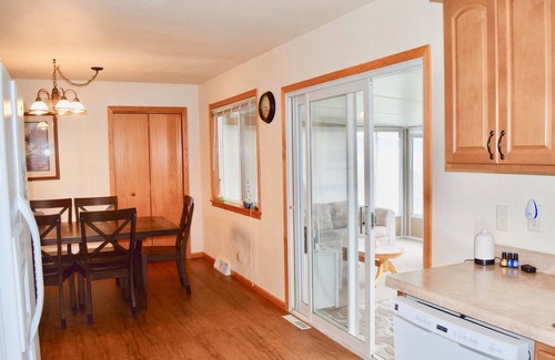 Pepin House | Stunning view of Lake Pepin! 1/2 mile to Villa Bellezza