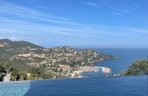 Espero-Pax Villa | STUNNING VIEW VILLA❤️NEAR CANNES❤️6 Bdr 12 P