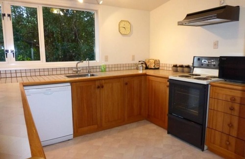 Akaroa House | Stunning Views-All Day Sun and Amazing Sunsets.