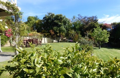 Akaroa House | Stunning Views-All Day Sun and Amazing Sunsets.
