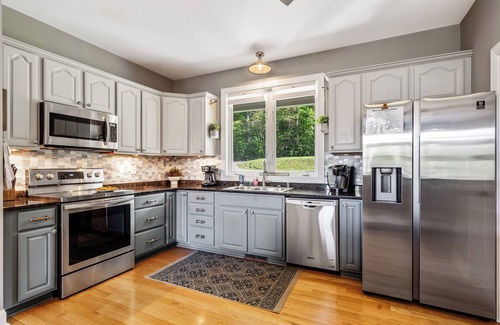 Millville House | Stunning Views, Riverfront Privacy, 18-Acre Estate - Near Hikes, Wine/Breweries!