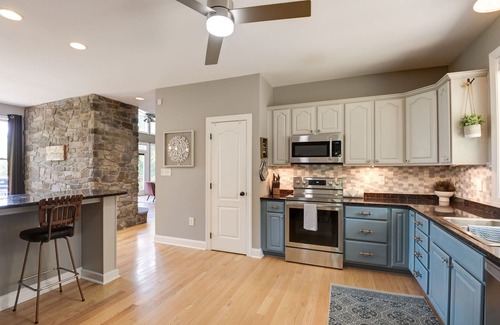 Millville House | Stunning Views, Riverfront Privacy, 18-Acre Estate - Near Hikes, Wine/Breweries!