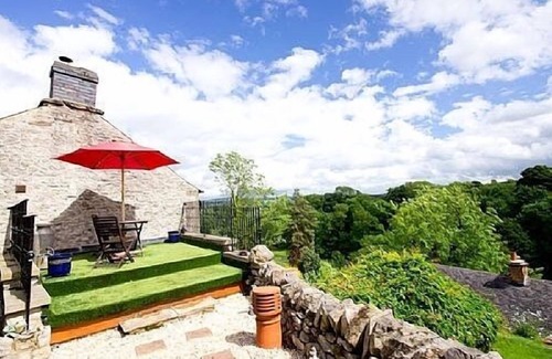 Youlgreave Cottage | Stunning views. Wifi. Pets welcome. Five star rating on Trip Advisor