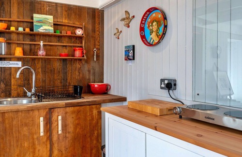 Pendeen House | Stunning villa for 2 people with WIFI, terrace and pets allowed