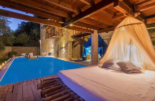 Agios Markos Villa | Stunning Villa Oasis & Open Air Living Spaces