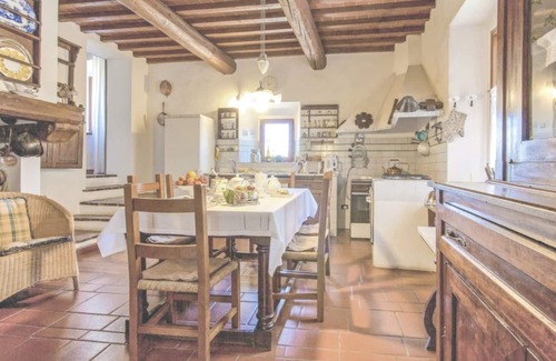 Rignano sull'Arno Villa | Stunning villa for 6 guests with WIFI, private pool, TV and panoramic view