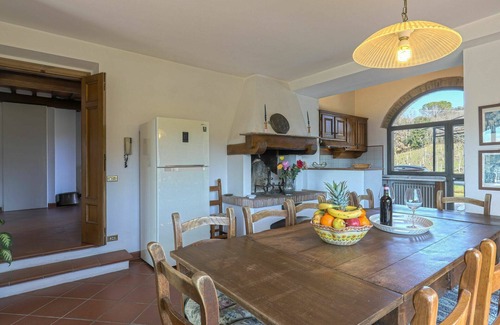 Scandicci House | Stunning villa for 12 guests with private pool, WIFI, TV, terrace, pets allowed and panoramic v.