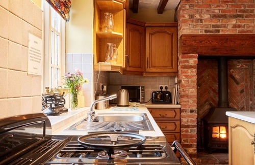 Dalbury Lees House | Stunning villa for 10 people with WIFI and TV