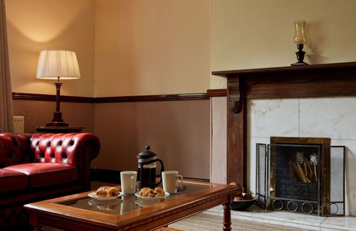 Dalbury Lees House | Stunning villa for 10 people with WIFI and TV