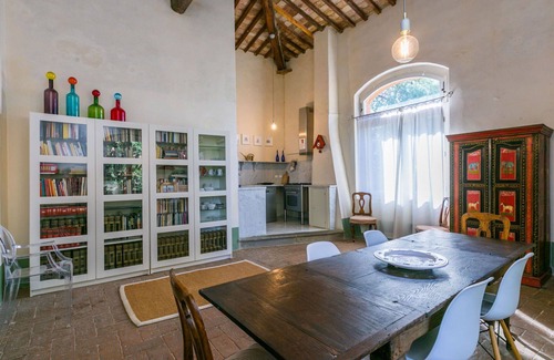 Lorenzana Villa | Stunning villa for 4 guests with A/C, pool, WIFI