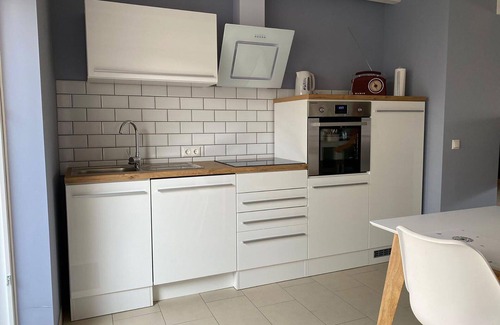 Kroeslin House | Stunning villa for 4 people with A/C, WIFI, TV, terrace and pets allowed