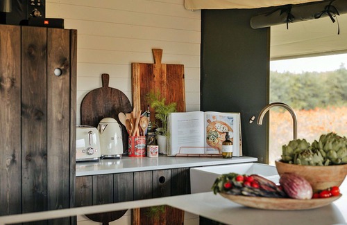 Little Walsingham House | Stunning villa for 6 people with pets allowed