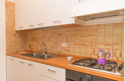 Sant'Elmo House | Stunning villa for 6 guests with A/C, TV, terrace and pets allowed