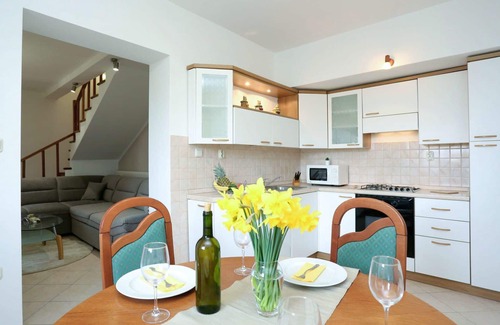 Becici House | Stunning villa for 6 people with private pool, A/C, WIFI, TV, terrace and pets allowed