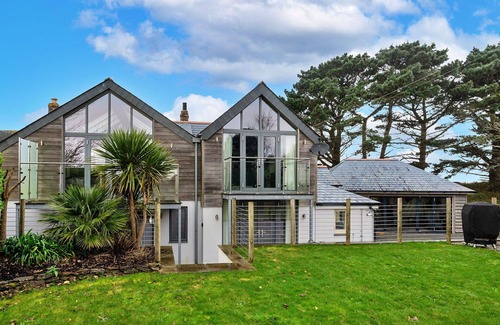 Ruan High Lanes House | Stunning villa for 8 people with WIFI and terrace