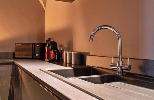 Hickleton House | Stunning villa for 9 people with WIFI, TV, terrace and pets allowed