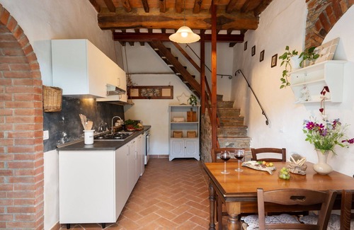 Borgo San Lorenzo Villa | Stunning villa for 6 people with private pool, WIFI, TV and panoramic view, close to Florence