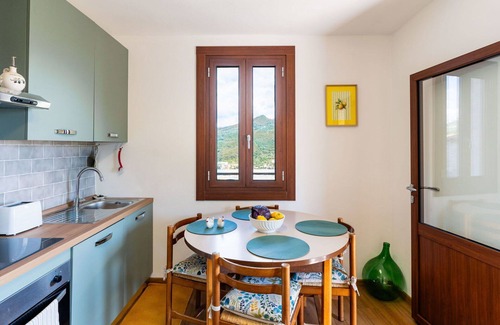 Garlenda House | Stunning villa for 4 guests with A/C, terrace and pets allowed