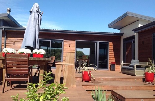 Mapua House | Stunning water front executive home Mapua Channel