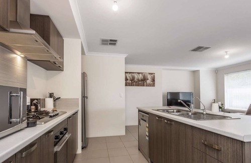 Yanchep House | Stunningly designed and decorated family home. Free WIFI & Nespresso Coffee