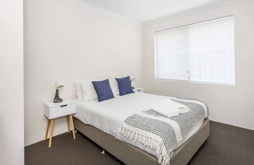 Yanchep House | Stunningly designed and decorated family home. Free WIFI & Nespresso Coffee