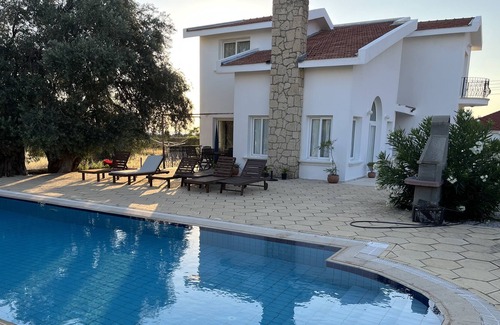 Karsiyaka Villa | Stunningly tranquil Villa close to beaches and restaurants