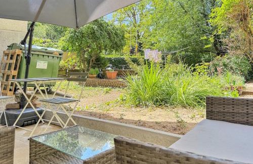 Lehen Apartment | Stuttgarter Apt mit Terrasse für 4 Pers