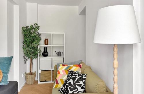 Lehen Apartment | Stuttgarter Apt mit Terrasse für 4 Pers